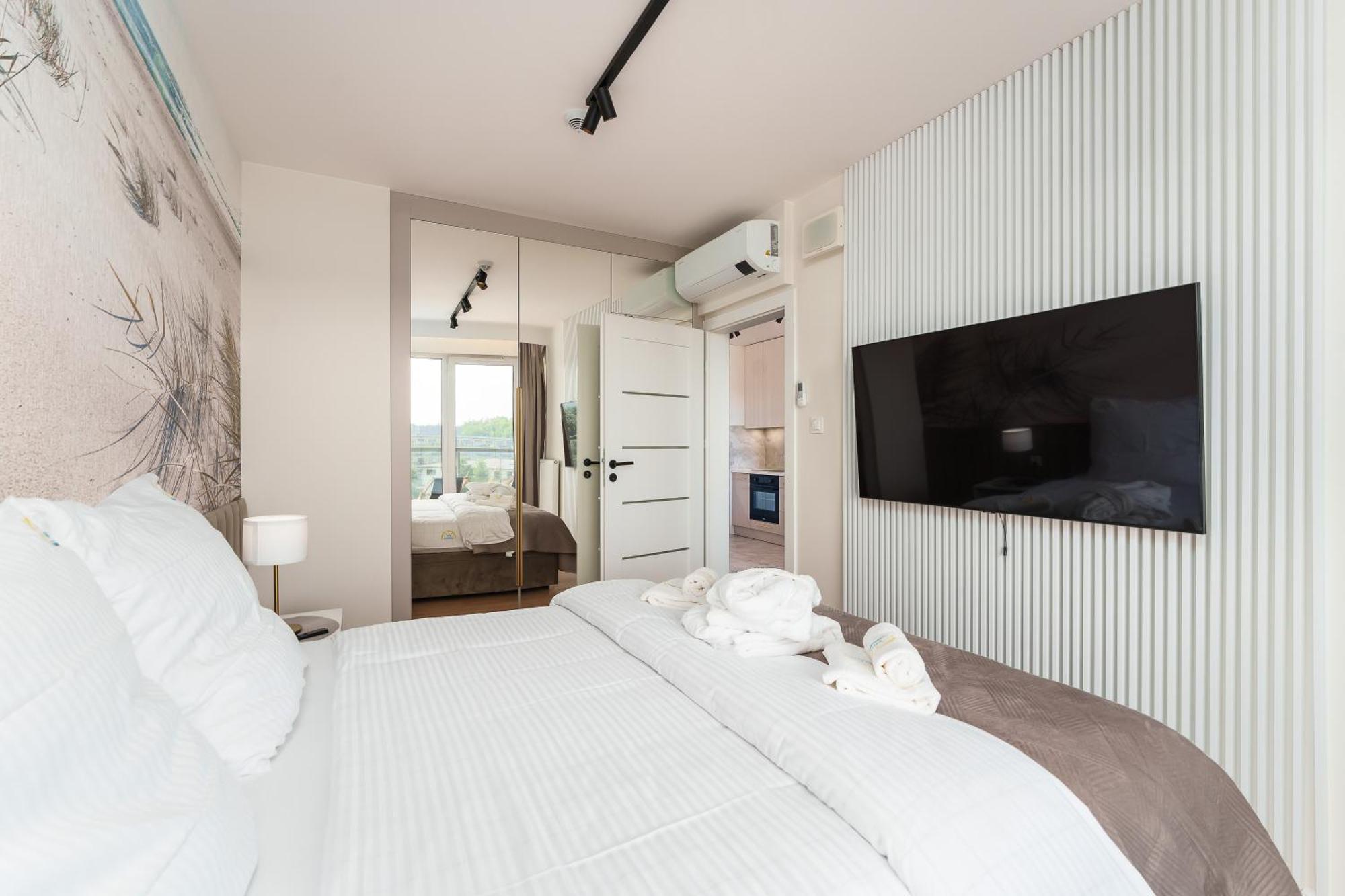 Apartament Delux Kasprowicza 20C Prywatny Parking Basen Sauna Oraz Silownia W Cenie Kołobrzeg Kültér fotó