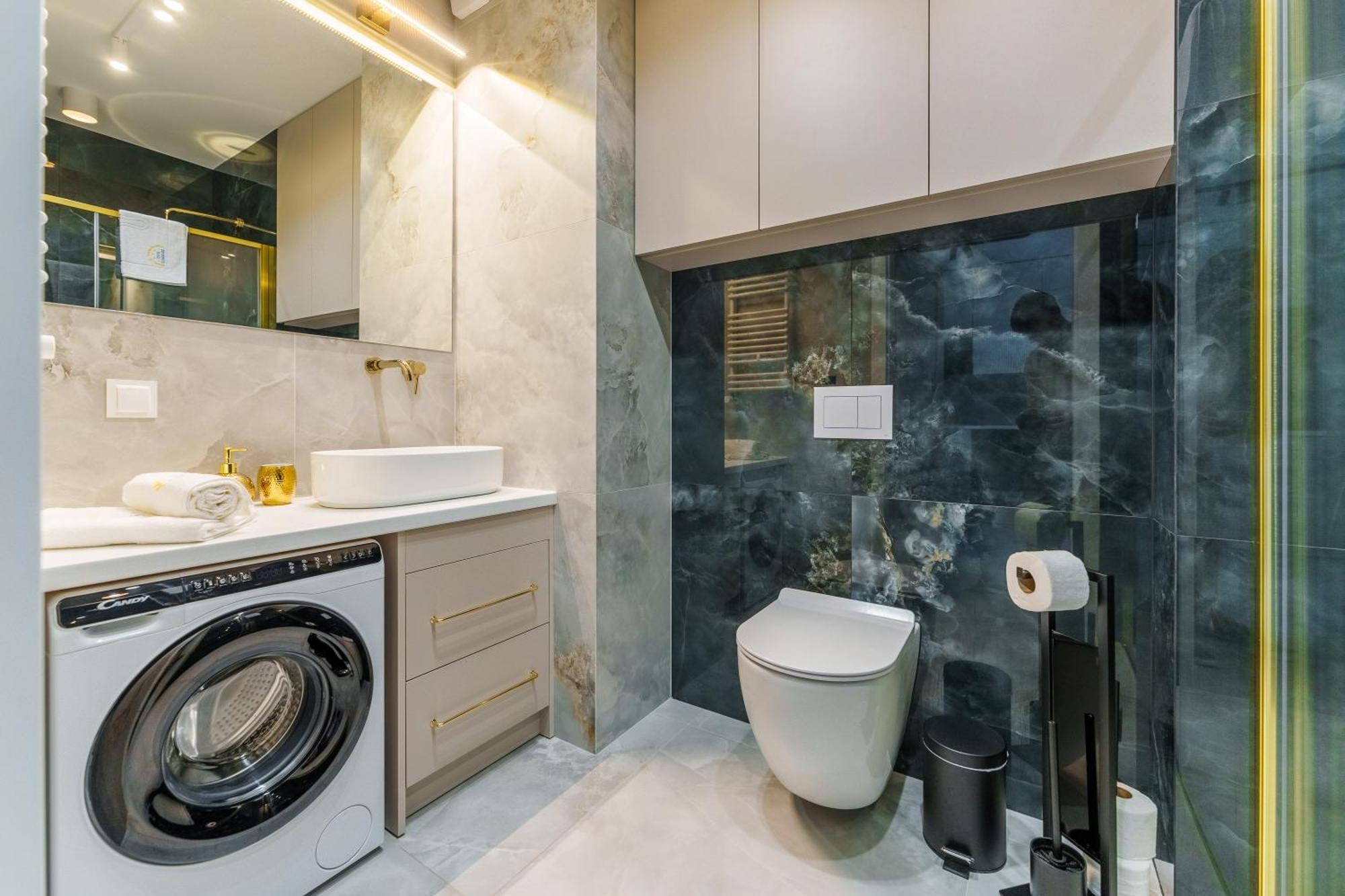 Apartament Delux Kasprowicza 20C Prywatny Parking Basen Sauna Oraz Silownia W Cenie Kołobrzeg Kültér fotó