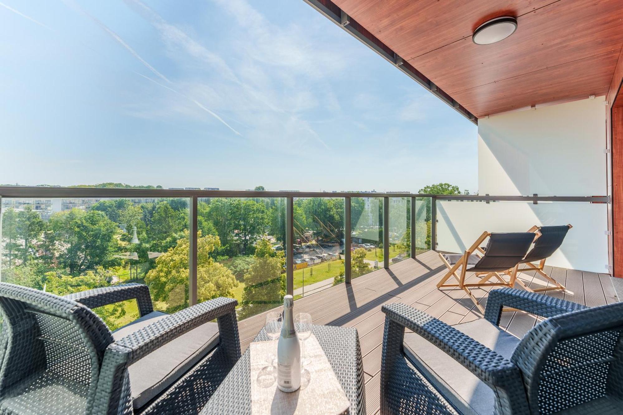 Apartament Delux Kasprowicza 20C Prywatny Parking Basen Sauna Oraz Silownia W Cenie Kołobrzeg Kültér fotó