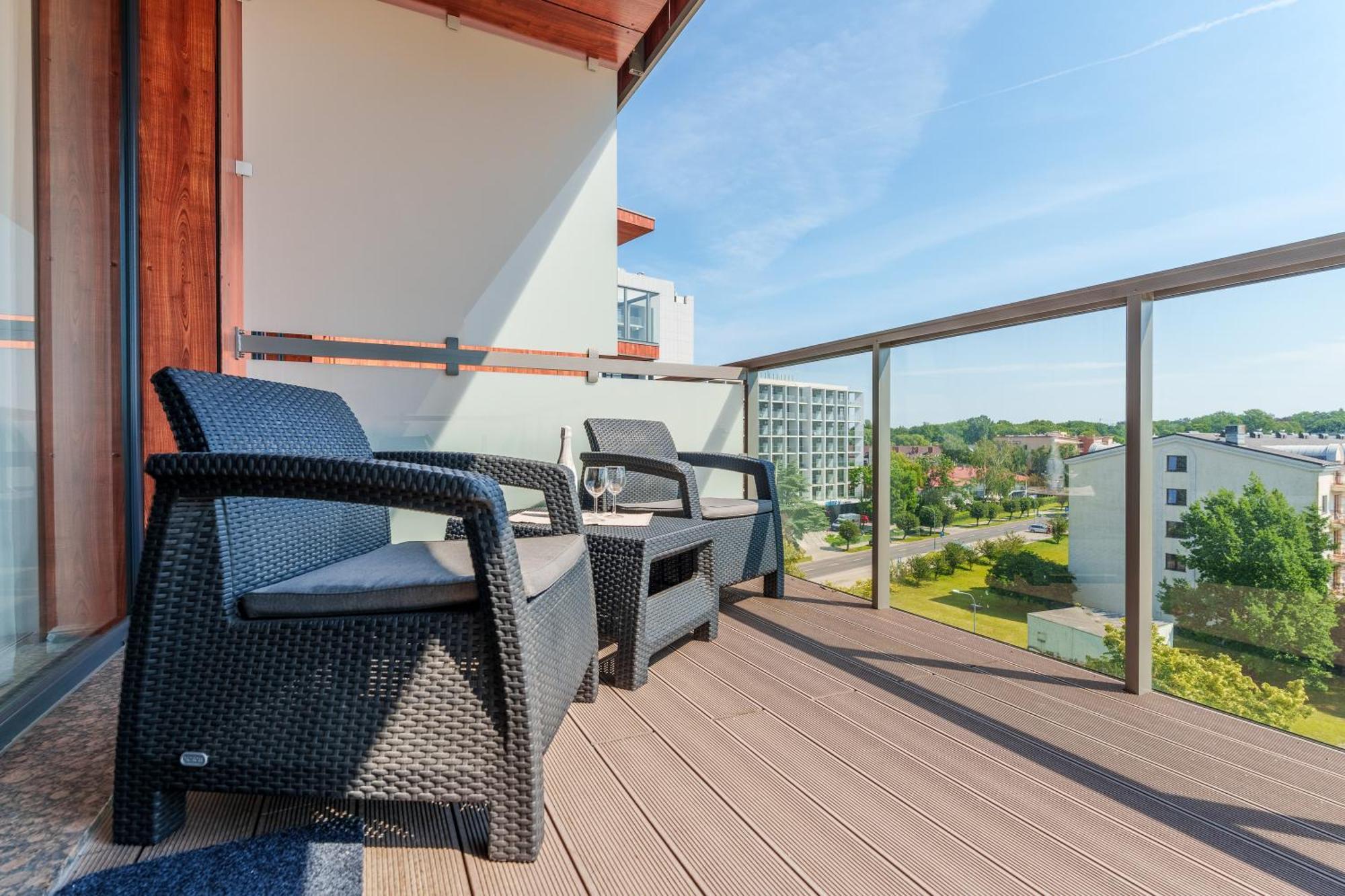 Apartament Delux Kasprowicza 20C Prywatny Parking Basen Sauna Oraz Silownia W Cenie Kołobrzeg Kültér fotó