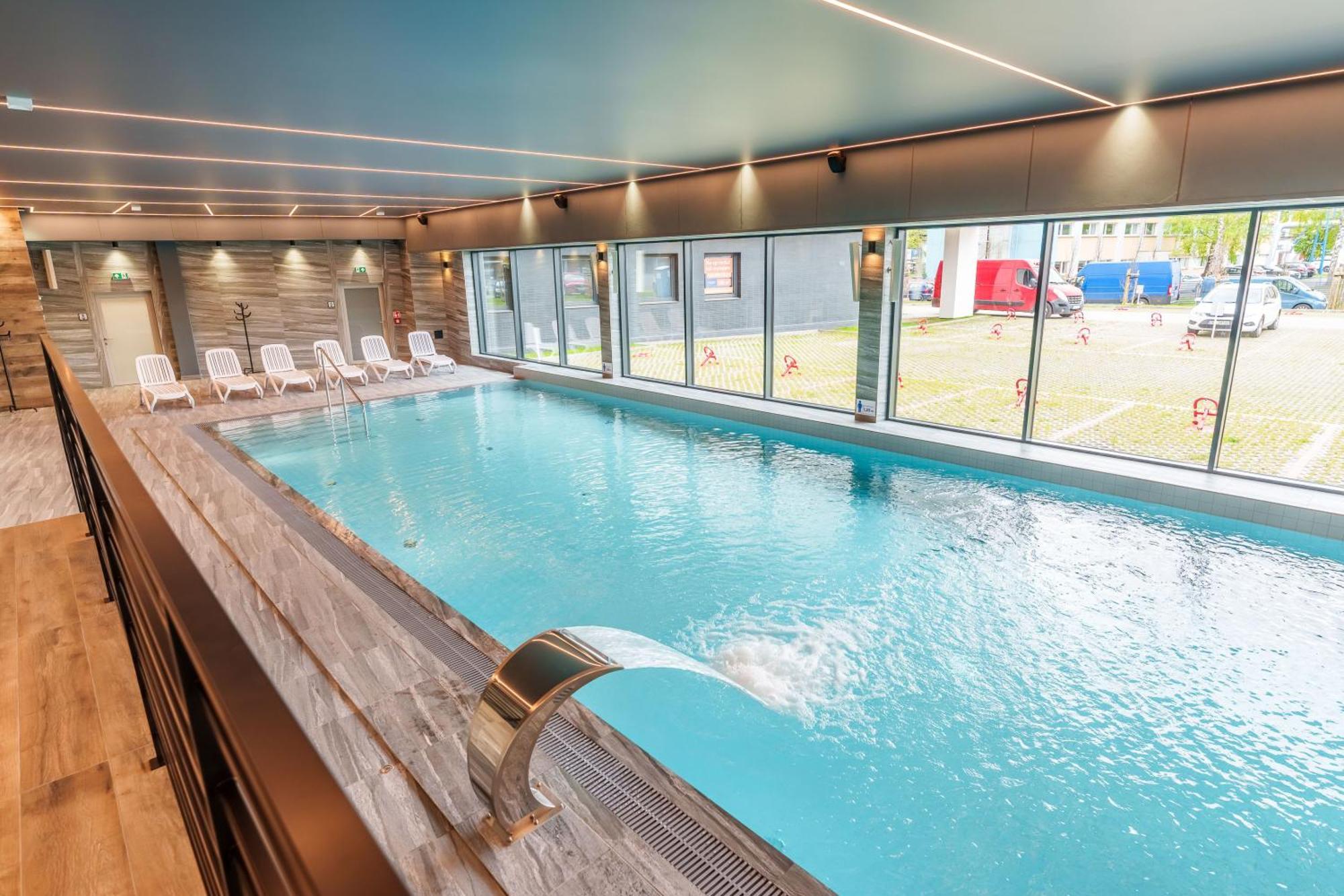 Apartament Delux Kasprowicza 20C Prywatny Parking Basen Sauna Oraz Silownia W Cenie Kołobrzeg Kültér fotó